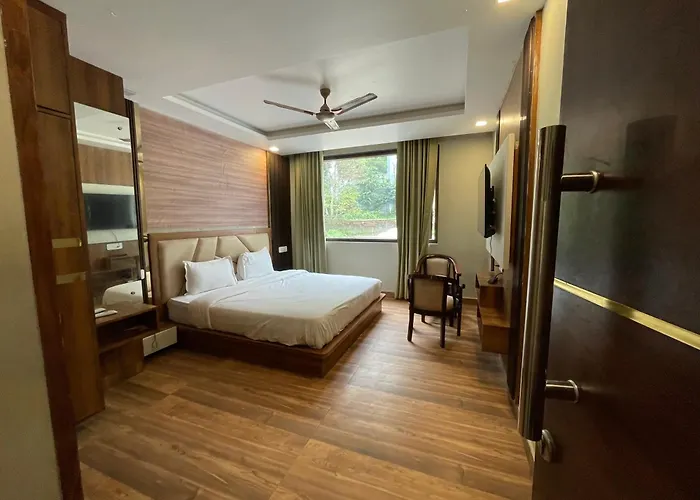 3 star hotels Yatram
